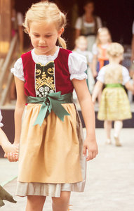 Kinderdirndl Seidig - Ansicht 2